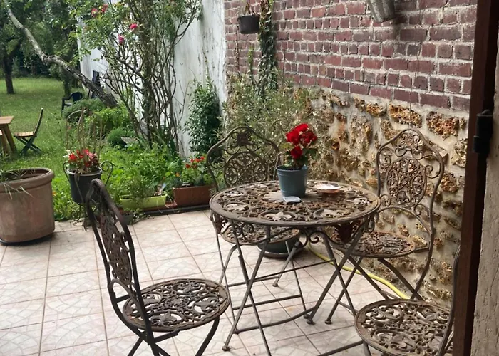 Studio Avec Terrasse Sur Jardin