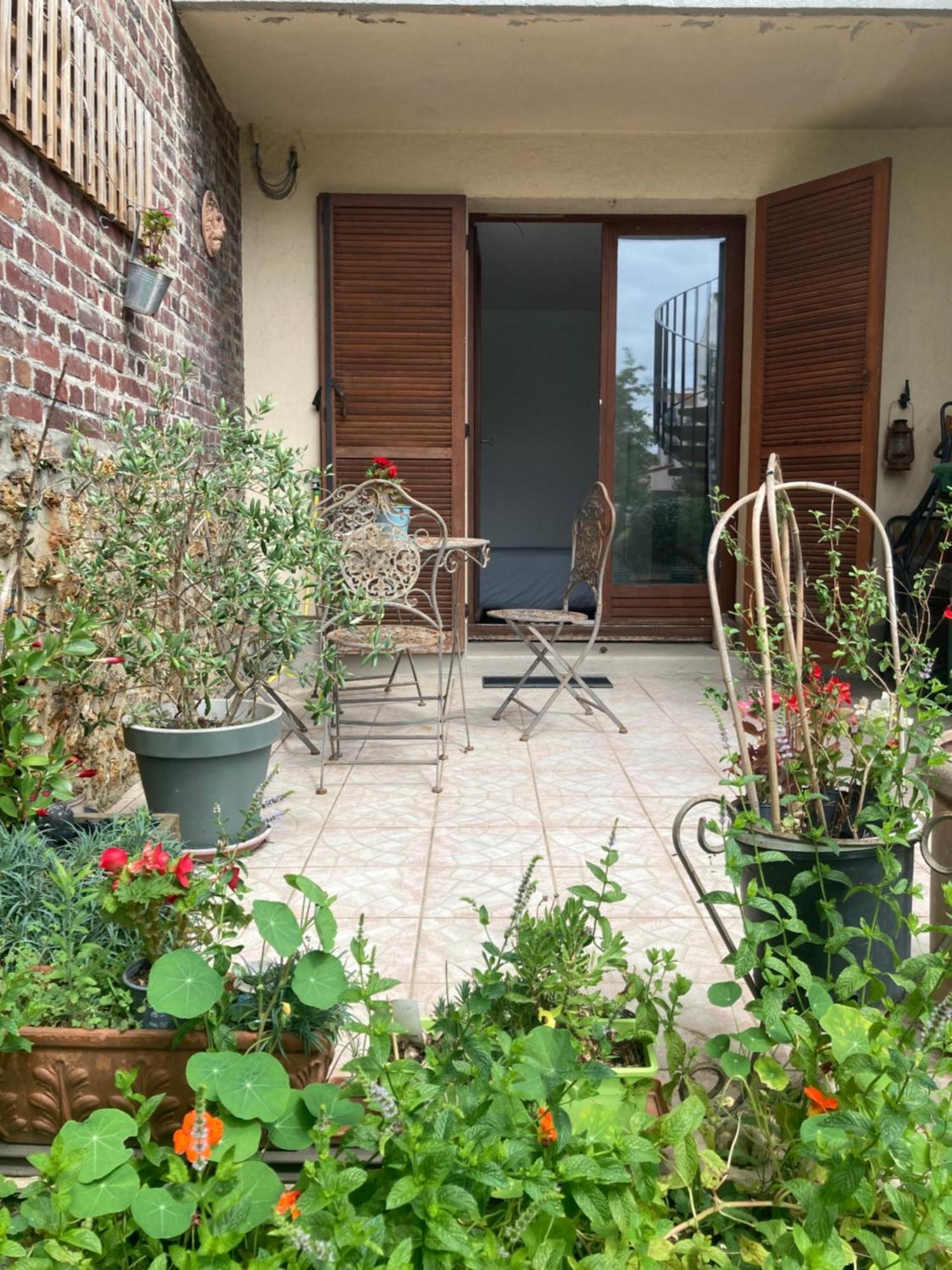 Apartment Avec Terrasse Sur Jardin Fontenay-sous-Bois